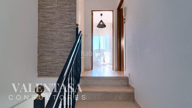 Foto c181a0a2-d0f8-472d-9481-80ee24219c0e. Dachwohnung mit parking in La Creu Coberta Valencia