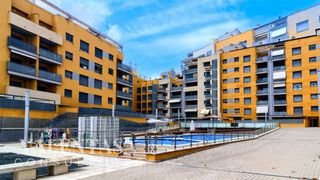 Flat  Avenida de la juventud. Piso familiar con terraza, garaje, trastero y piscina en cabezo