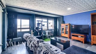 Piso  Carrer de pastor aycart. Vivienda reformada con vistas despejadas a la huerta, junto a va