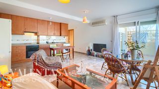 Appartement à Carrer isaac peral 21. Piso luminoso con terraza a un paso de la playa en moncofa