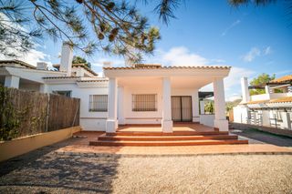 Casa a schiera in Paseo de el garrobico 14. Adosado de 2 dormitorios con gran parcela, terraza y solárium —
