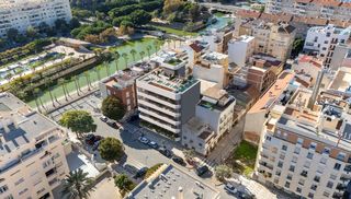 Àtic a Calle milagrosa 8. Ático de lujo en málaga — vistas al mar y solárium privado