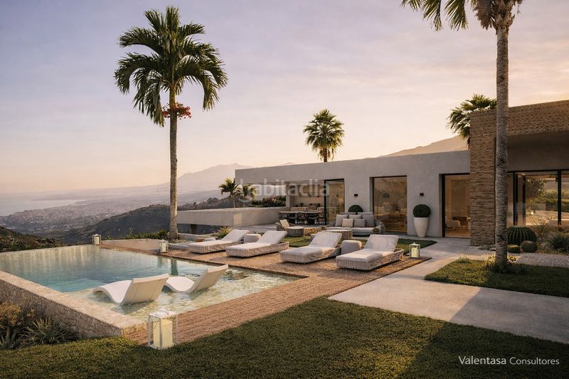 Foto d5080977-2b1c-4f9f-acf8-2e6b8bd6b1b9. Xalet amb calefacció aparcament piscina a Bello Horizonte - Lindasol Marbella