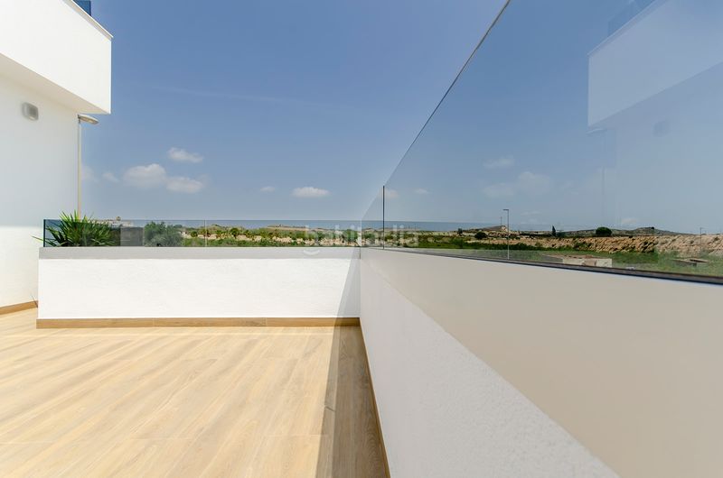Foto f9da4afc-feb9-4fe4-a411-5e9f8da7729d. Casa aparellada 117m<sup>2</sup> amb calefacció aparcament piscina a Orihuela
