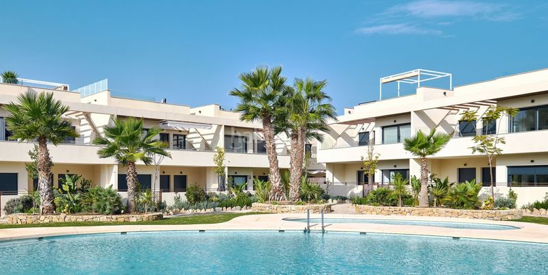Foto a328f03d-d7fa-4ea3-8019-08a4ce73bc26. Angebot Bungalow Moderno a 350 m del Mar en Torrevieja in Torrevieja. Wohnungen von Neubauten