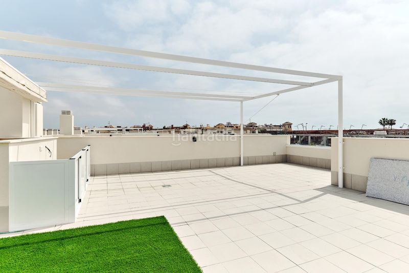 Foto b9fa4548-c12a-4385-b666-5da564f6bd76. Angebot Bungalow Moderno a 350 m del Mar en Torrevieja in Torrevieja. Wohnungen von Neubauten