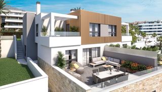 Pareado Exclusivo con Vistas al Mar en Torremolinos