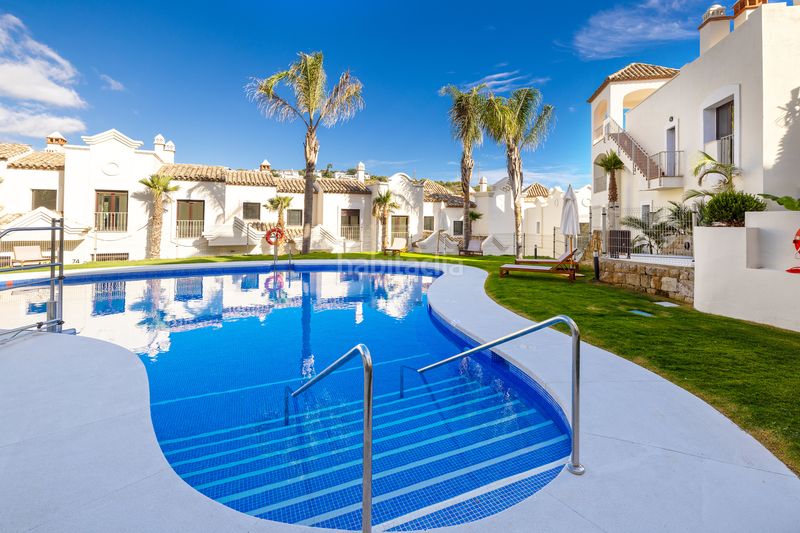 Foto 4fb20f0a-ce8a-420e-af1b-b29b7d16dfa2. Casa adossada 239m<sup>2</sup> a calle perú 22 a Valle Romano Golf Estepona