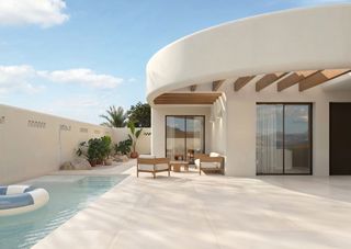 Espectacular Villa de 1 Planta con Piscina Privada y Solárium en el Mejor Resort de Golf de España