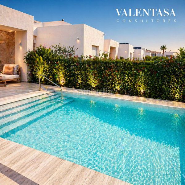 Foto 1bc50228-ff74-44a4-ab93-b1ffe3b03954. Xalet amb aparcament piscina a Algorfa