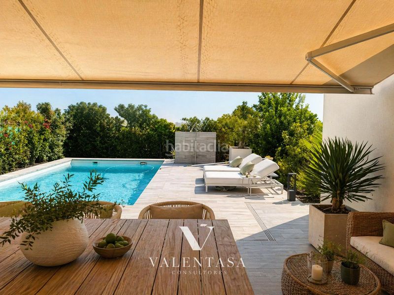 Foto b753edf3-9644-496c-bf1b-9e95dd86ba6d. Xalet amb aparcament piscina a Algorfa