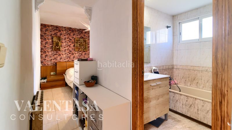 Foto 3b8b7a9e-898c-4e42-a317-df29847f974d. Xalet amb calefacció aparcament piscina a El Carme-Sant Agustí-Bonavista Eliana (l´)