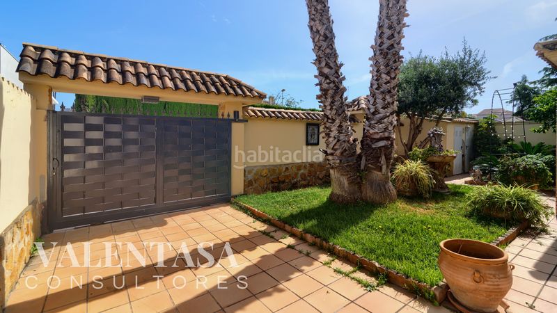 Foto c9fcbce8-b88c-4664-a8df-2a7ca52abd0c. Xalet amb calefacció aparcament piscina a El Carme-Sant Agustí-Bonavista Eliana (l´)