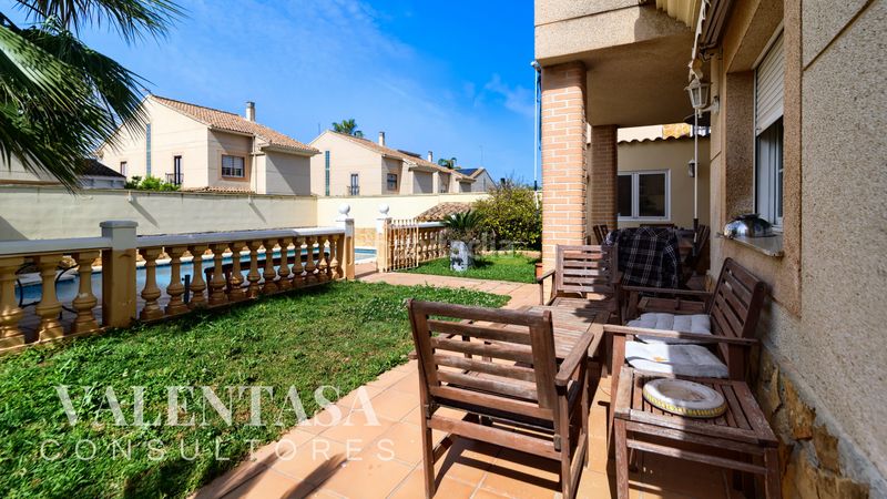 Foto e4e5eb2d-9616-4b4c-a281-8bd601d6bbcd. Xalet amb calefacció aparcament piscina a El Carme-Sant Agustí-Bonavista Eliana (l´)