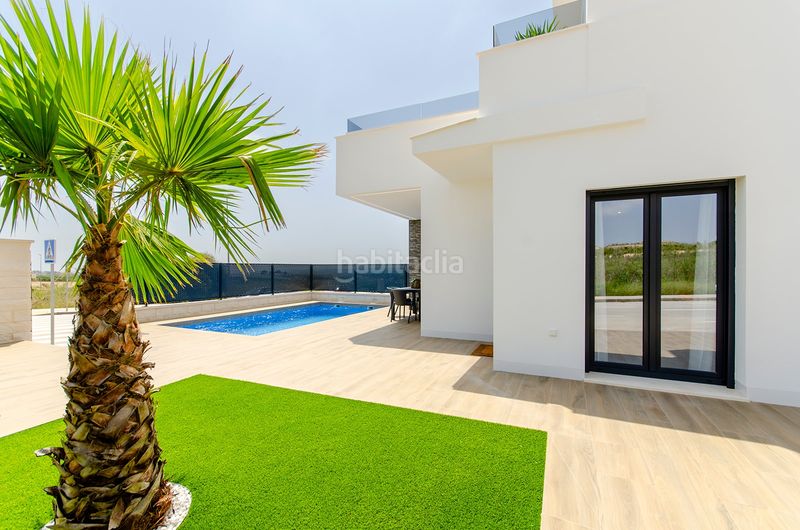 Foto 489a632d-46a4-4282-8911-7f659343befa. Casa aparellada 117m<sup>2</sup> amb calefacció aparcament piscina a Orihuela