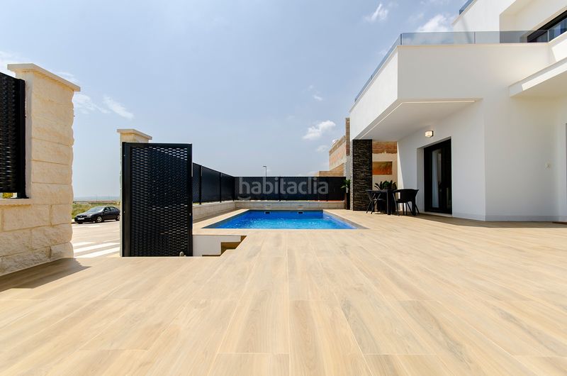 Foto 7314c948-ef84-4fd2-880a-26b4df274d15. Casa aparellada 117m<sup>2</sup> amb calefacció aparcament piscina a Orihuela