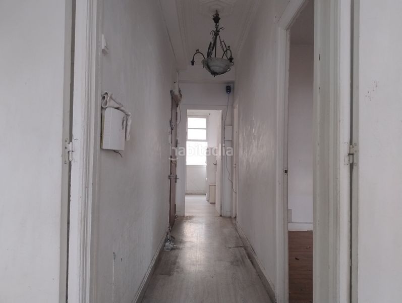 Foto 7f3e3c0d-bd97-4f2e-8dd3-43c241bb2593. Edifici a Paradai Lugo