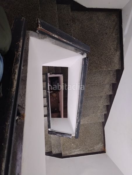 Foto fdee94d7-eec6-41e6-8008-dfa7b6fa775e. Edifici a Paradai Lugo