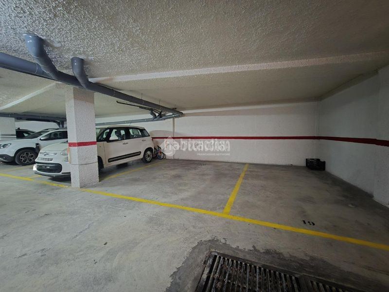 Foto ad721147-4c61-4732-bafe-e130329138a9. Pis amb aparcament a Museros