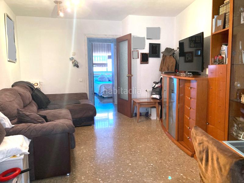 Foto 0b8a9f6f-82c9-4506-ae84-fd83543c9c9b. Piso 3 habitaciones, con ascensor, 2ª planta, pubilla casas junto c.c.finestrelles y metro l5. en Hospitalet de Llobregat (L´)