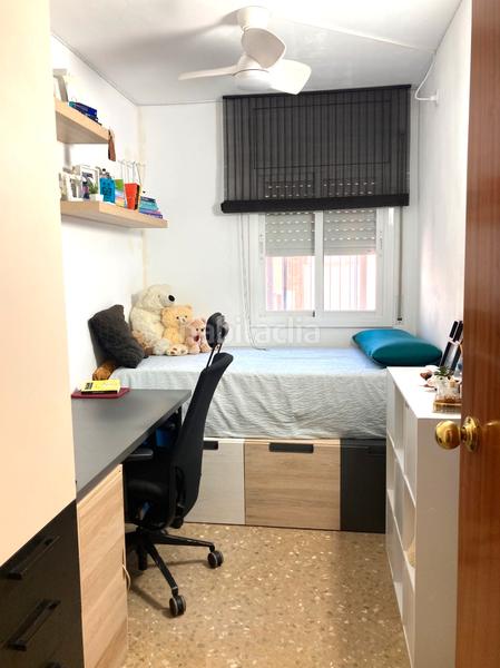 Foto a8778037-5394-475e-a798-9cc5dcf86026. Piso 3 habitaciones, con ascensor, 2ª planta, pubilla casas junto c.c.finestrelles y metro l5. en Hospitalet de Llobregat (L´)