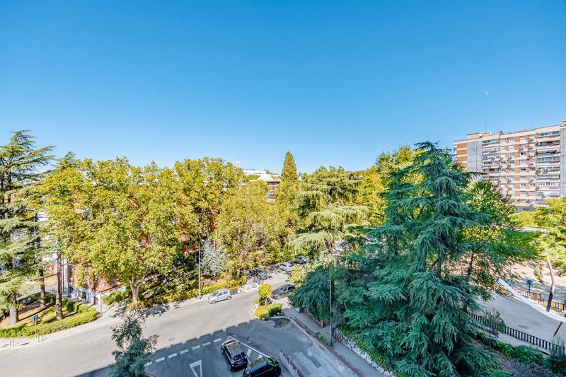 Foto 2e8cb483-1d94-4a5d-a1eb-43be482ba8b6. Pis amb calefacció aparcament piscina a Colina Madrid