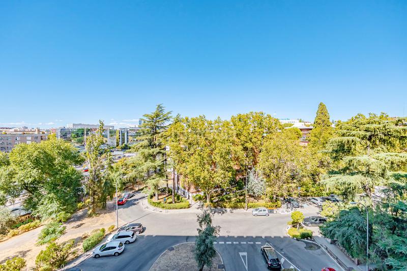 Foto 6c5f06f9-5d5d-4478-a2d3-b5d34ea51e21. Pis amb calefacció aparcament piscina a Colina Madrid