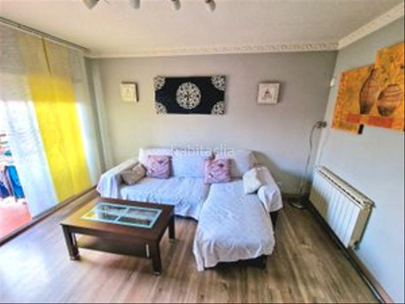 Foto 1c2c9dea-2ecd-4bfc-852b-9e636fb7db9e. Piso en calle de moratalla 9 en Pinar del Rey Madrid