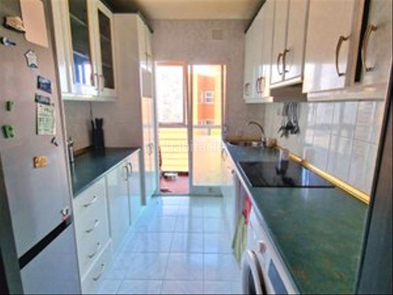 Foto d6470a24-5772-40ec-add5-24074aedab8e. Piso en calle de moratalla 9 en Pinar del Rey Madrid