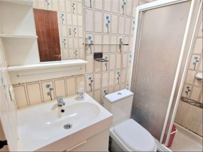 Foto 616fd76c-bce4-49e2-b0cb-dcca65b0214c. Appartement dans calle de nicolás usera 63 dans Almendrales Madrid