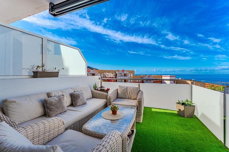 Foto 483758c9-a5c3-4a37-b313-f3d3543e86ac. Piso en calle el sauce 13 piso reformado en Playa Fañabé Alto Adeje