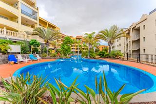 Piso en Calle quezal 14. Amplio piso en venta