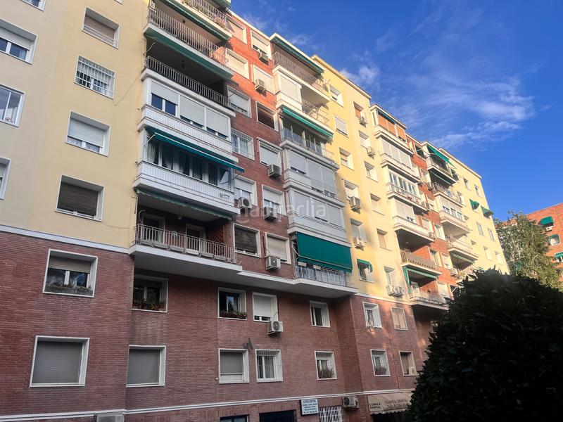 Foto 25cd4e61-6cd9-4c62-8865-a5ed959b488a. Pis a avenida de bonn 8 a Guindalera Madrid