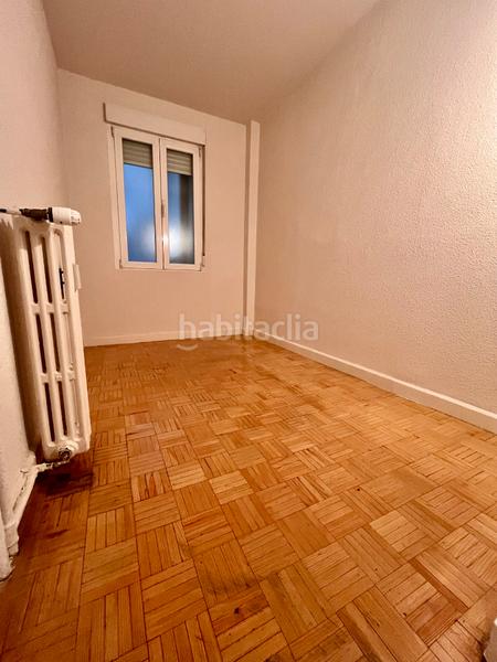 Foto 69e423c8-7869-464a-af8f-d38f39773951. Pis a avenida de bonn 8 a Guindalera Madrid