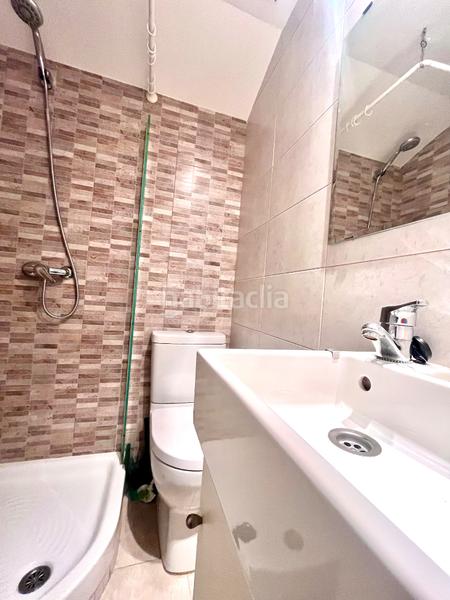 Foto d0c4465e-7bf1-4221-9afe-1d07ccca02cd. Pis a avenida de bonn 8 a Guindalera Madrid