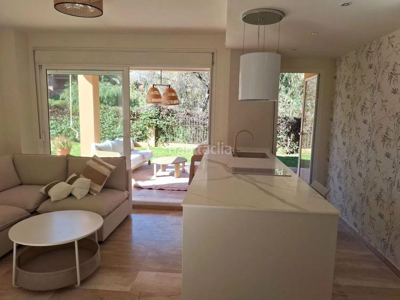 Foto 39e95a89-e0b2-42a8-a4e9-98b654d85a53. Planta baixa a avenida 3 89 a Hacienda Las Chapas Marbella