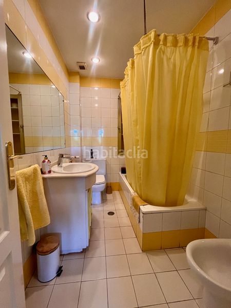 Foto ce5d2608-57de-40f0-8ff7-44f349fad88f. Pis amb calefacció a Guindalera Madrid