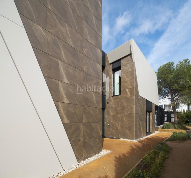 Foto 1c4858d1-387c-4b46-9791-7918d25bcd7a. Chalet 288m<sup>2</sup> mit heizung parking pool in Las Marías Torrelodones