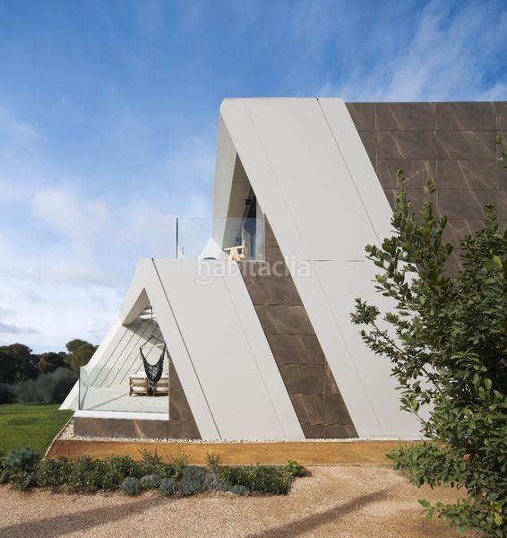 Foto 60bf817d-065b-44a6-a24c-9a8ab6716b3b. Chalet 288m<sup>2</sup> mit heizung parking pool in Las Marías Torrelodones