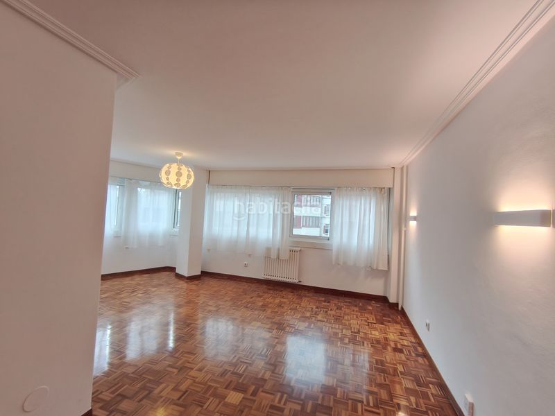 Foto 33a5feee-43e4-436c-86e3-b6c3a9673b84. Location appartement dans rúa sinfónica de galicia 4 dans Coruña (A)