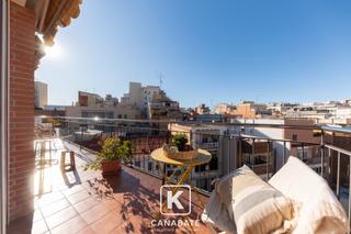 Àtic  Carrer del general prim. Ático exclusivo con terraza de 90m2 privada