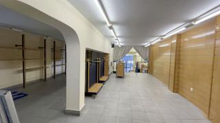 Local Comercial a Bergara. Local com. en venta en bergara.