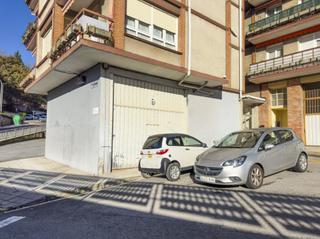 Local Comercial a Arrasate o Mondragón. Local com. en venta en santa marina.