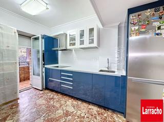 Appartement à Aretxabaleta. Loramendi kalea. se vende piso con camarote