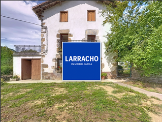 Pis a Arrasate o Mondragón. Garagartza auzoa, se vende caserío con 123.000 m2 de terreno per