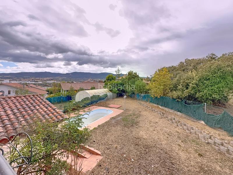 Foto 77f4dc79-f206-4ca0-a57c-02dbfc8d7c61. Haus mit heizung parking pool in Iruña Oka / Iruña de Oca