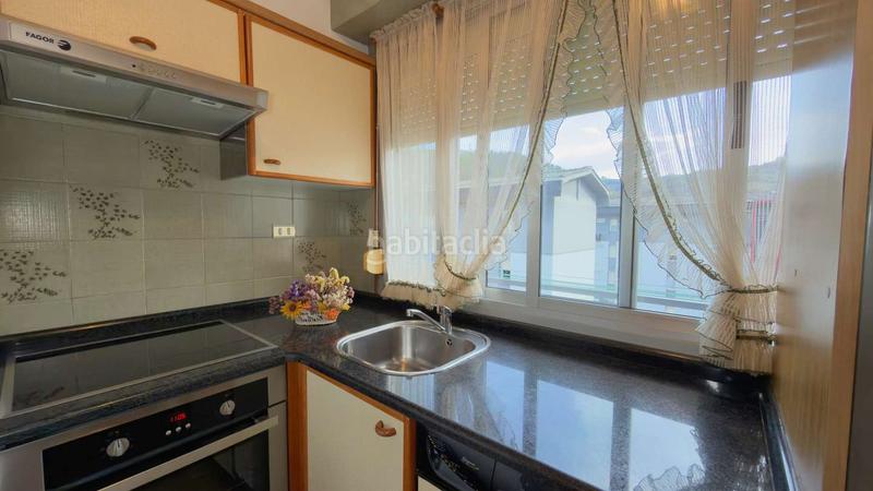 Foto 54162fd8-3c13-4e2e-a9b2-524e9a6ab3b2. Piso meatzerreka auzoa, se vende piso amueblado en Bergara