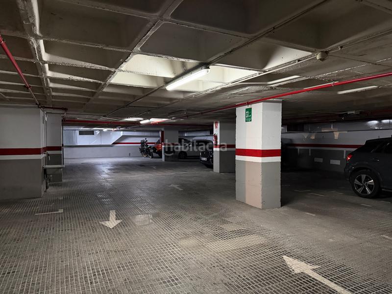 Foto dcc58557-1544-4e52-9bff-5dff84acfed8. Location parking voiture dans Sant Antoni Barcelona