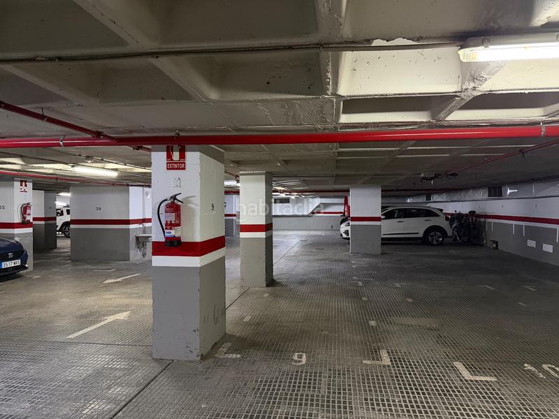 Foto f8a001fd-718b-4416-b6c1-e29e35bb1c09. Location parking voiture dans Sant Antoni Barcelona