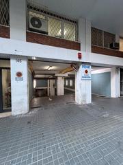 Miete Autoparkplatz  Carrer de floridablanca. Oportunidad!